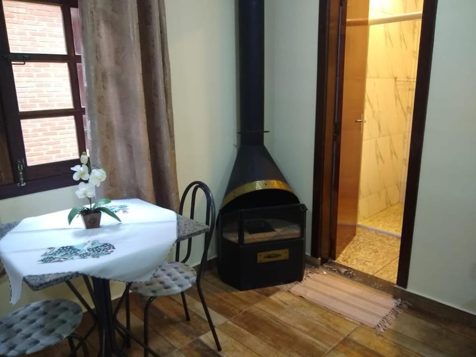 Bedroom, fireplace