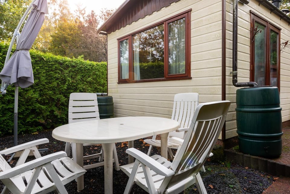 Property building, Patio, Garden