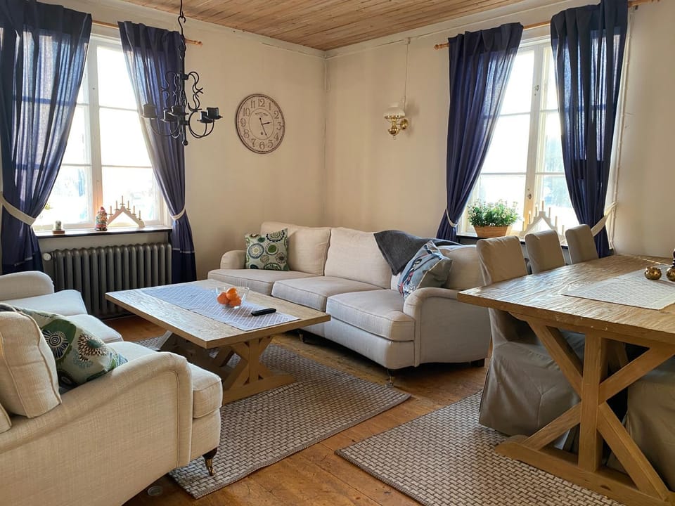 Communal lounge/ TV room, Living room, Seating area, Internal: Not applicable to any particular room