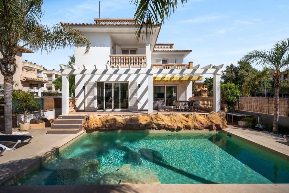 Pool view, Swimming pool