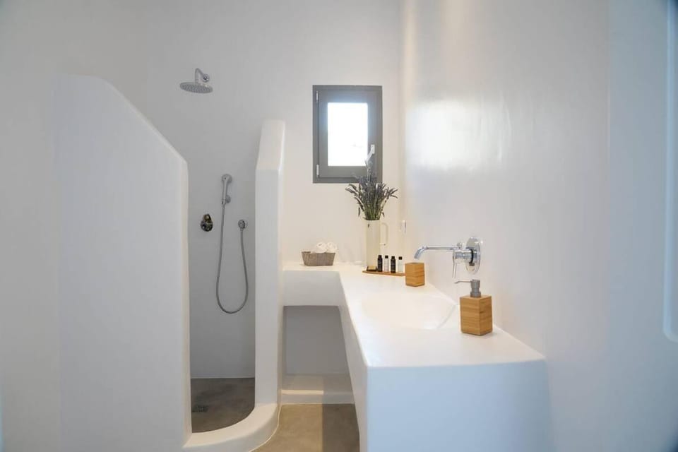 Paradise Estate Mykonos - Views, Party, Memories 2026 Bed and Breakfast in Mykonos, Mikonos 846 00, Greece