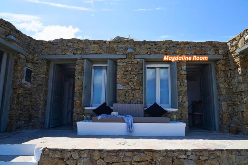 Paradise Estate Mykonos - Views, Party, Memories 2026 Bed and Breakfast in Mykonos, Mikonos 846 00, Greece
