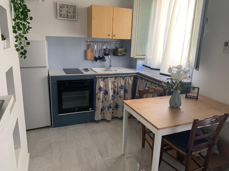 Living room, kitchen
