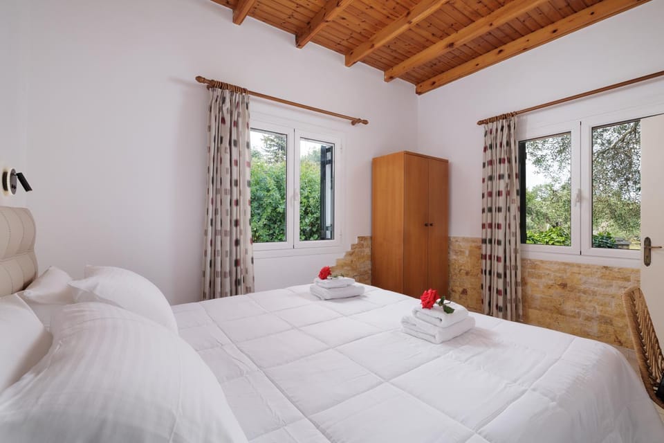 Bed, Bedroom, towels, wardrobe