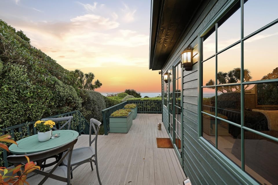 View (from property/room), Balcony/Terrace, Sunset