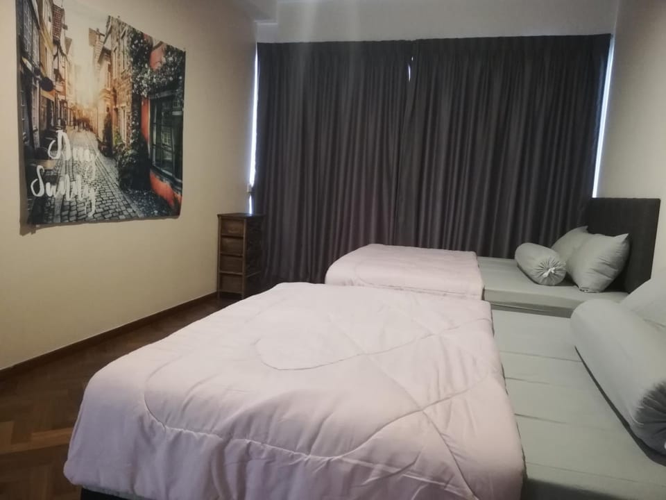 Landmark by Katana 3BR Romantic Luxury Seaview Homestay Gurney无敌海景三房套房 Apartment in Tanjung Bungah