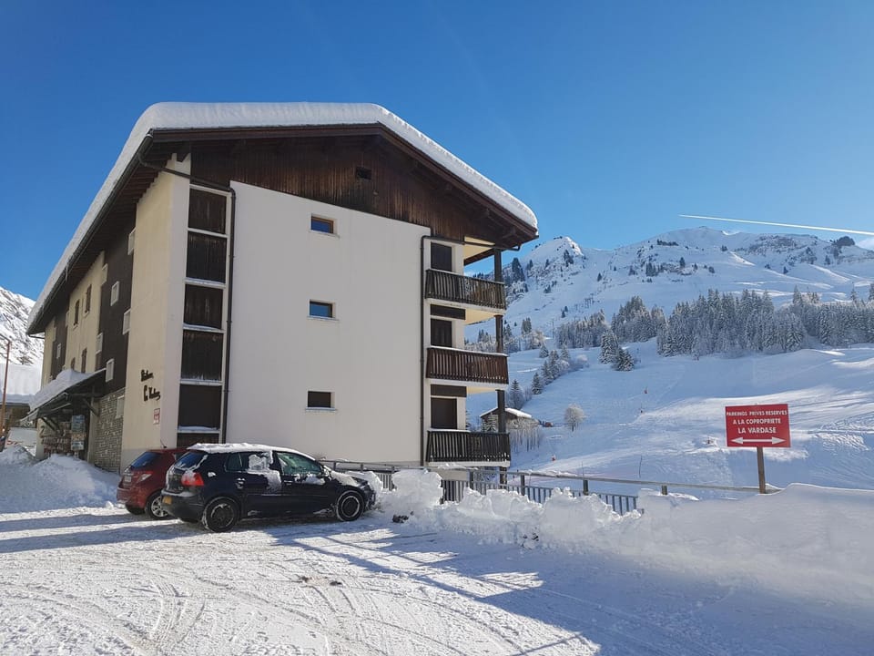 Property building, Winter
