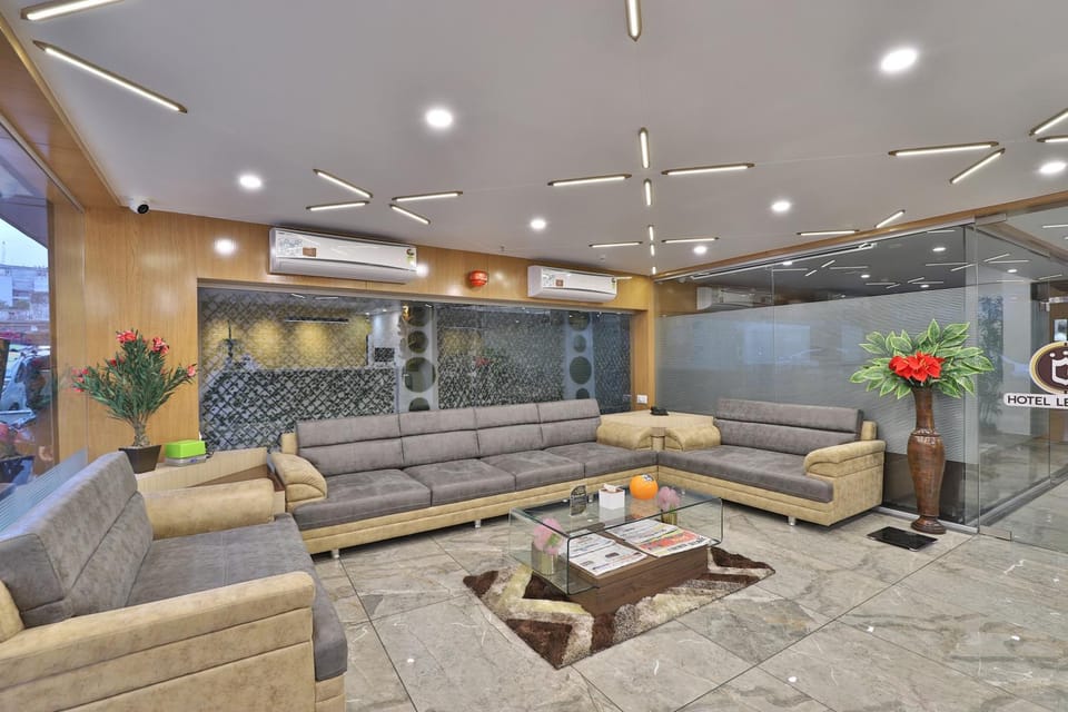 Lobby or reception, Seating area