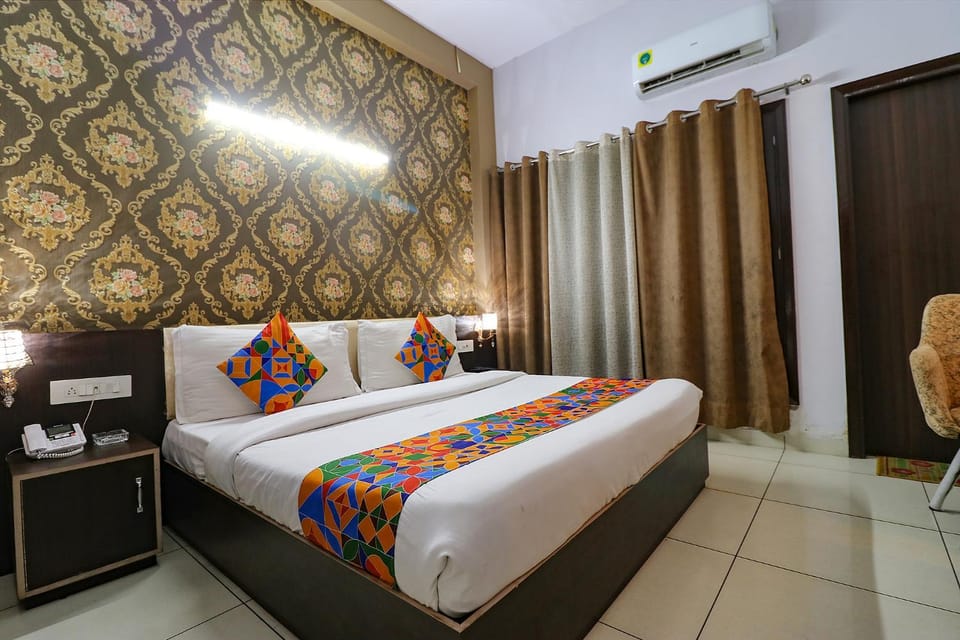 View (from property/room), Photo of the whole room, Bedroom