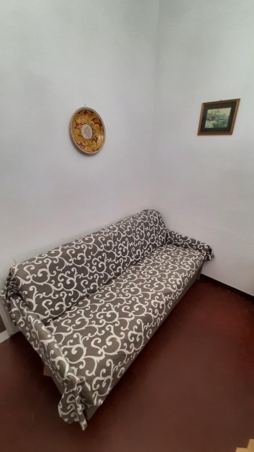 Bed, Living room