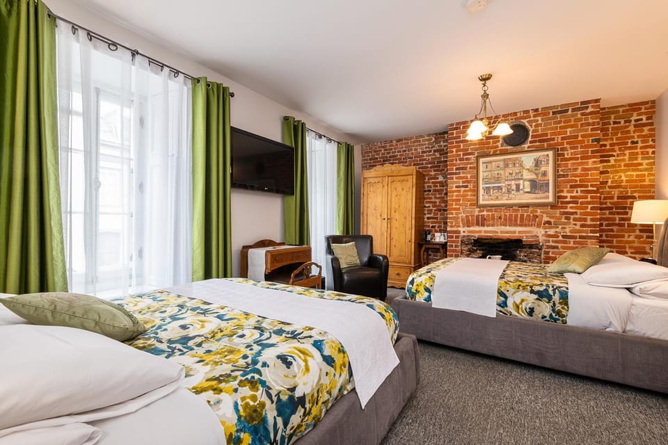 Le Coureur Des Bois Bed and Breakfast in Quebec City