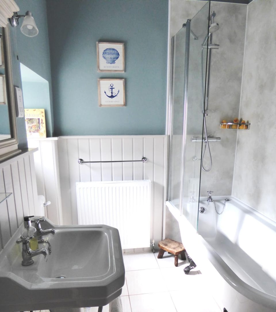 Peaseblossom House, a charming Grade II Listed Building, in a great location in Alnwick House in Alnwick