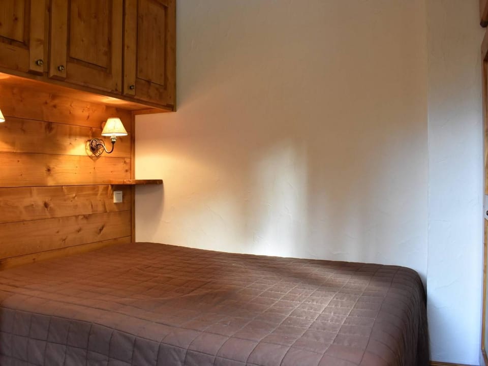 Appartement 4 pièces, terrasse ensoleillée, accès pistes et commerces à 150m, navette gratuite Apartment in Les Allues