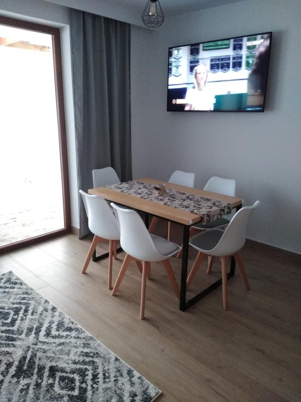 TV and multimedia, Dining area