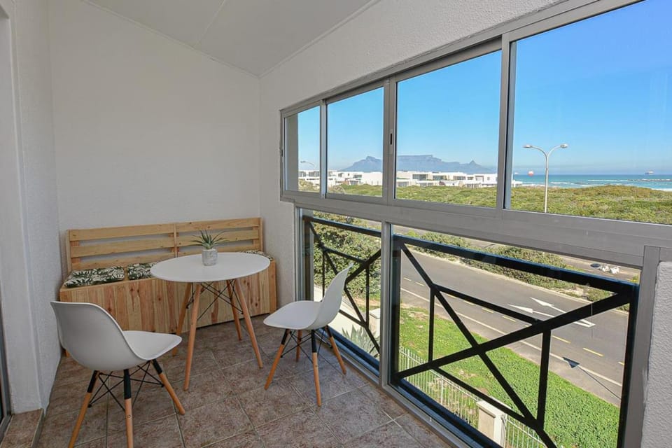 Surf Views Apartment in Cape Town