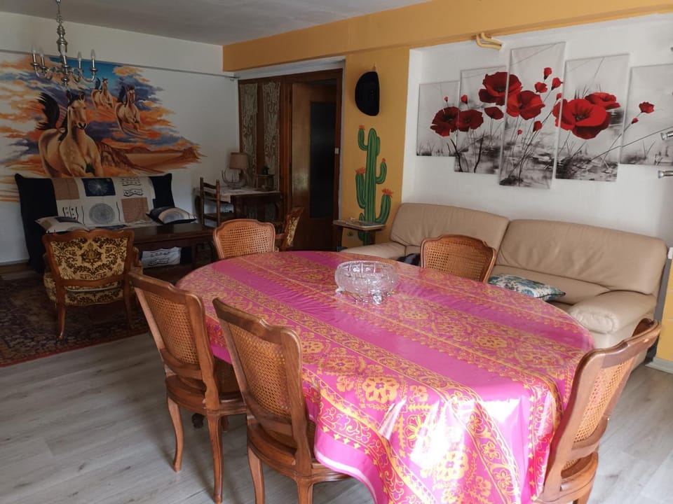 Villa ROSE GARDEN Bed and Breakfast in Auvergne-Rhône-Alpes