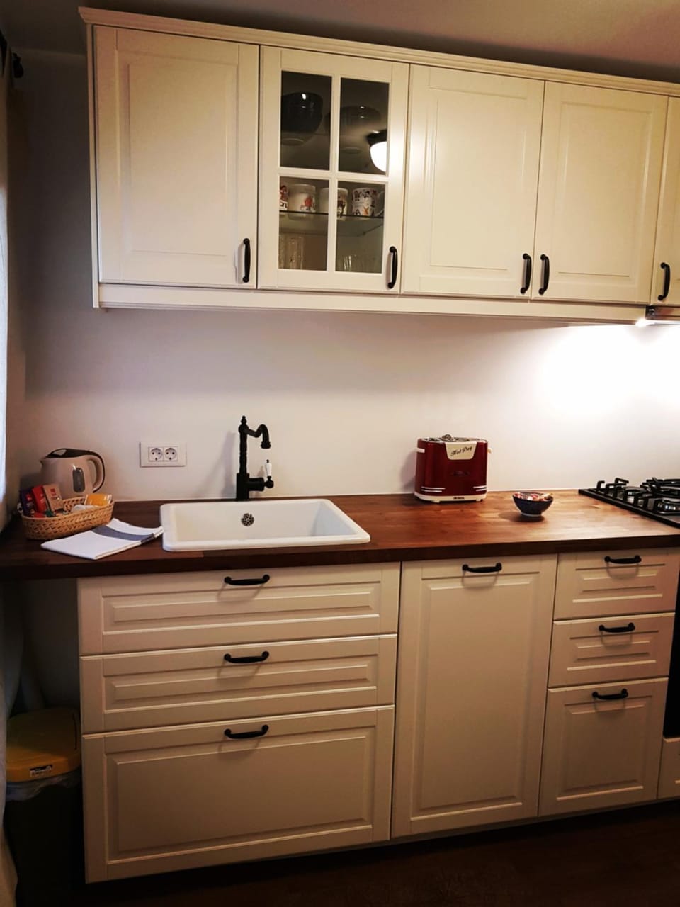 Coffee/tea facilities, Kitchen or kitchenette