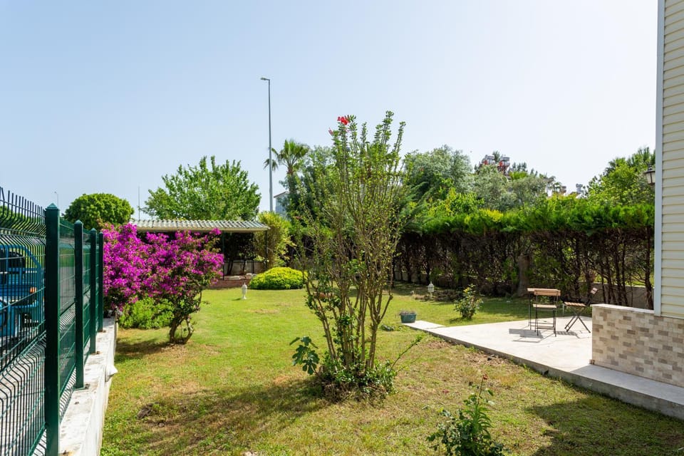 Garden, Garden view