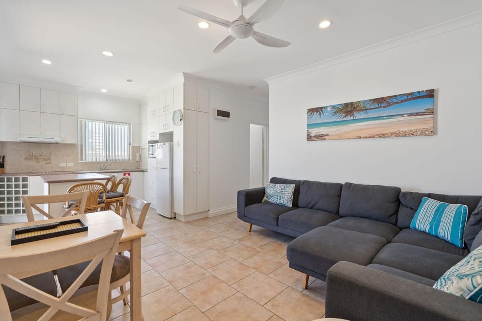 Debra Court 11 Apartment in Forster