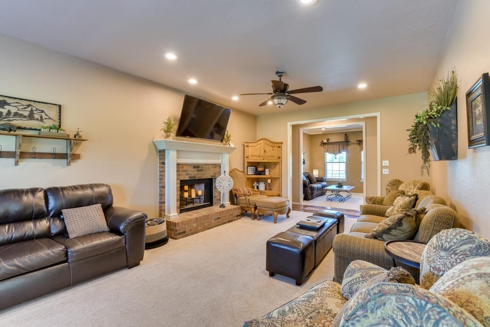 15-Acre Retreat near Dtwn Tulsa & Skiatook Lake House in Skiatook