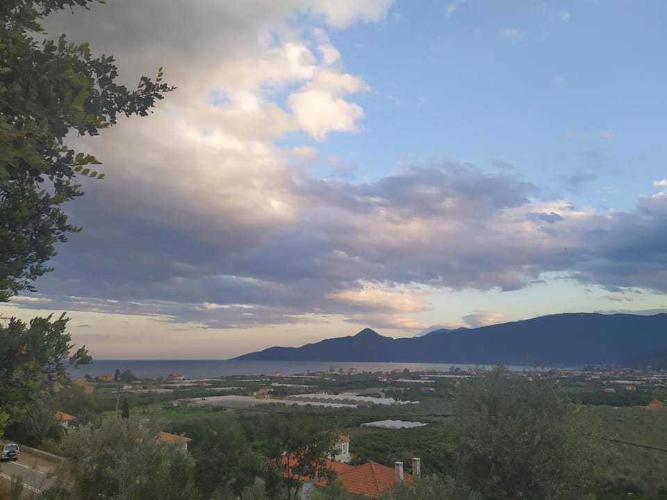 Red Rock and View Leonidio maisonette studio Apartment in Peloponnese Region