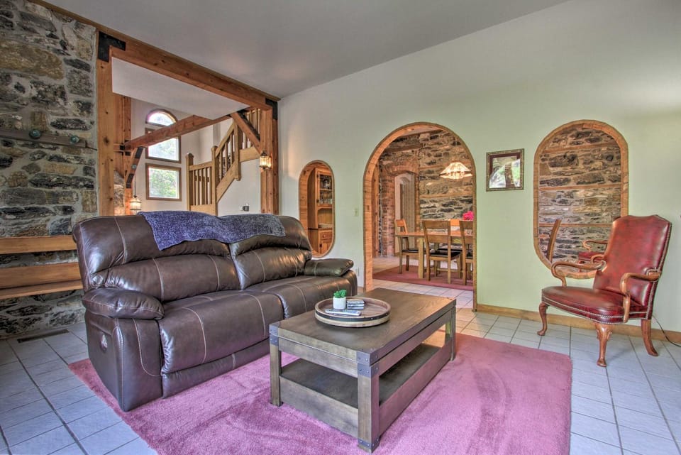 Historic Helena Retreat - Near Dtwn & Mt Helena! House in Helena