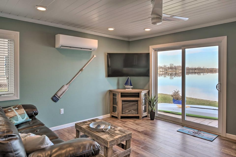 The Lakefront Home - 5 Minutes From Detroit Lakes! House in Minnesota