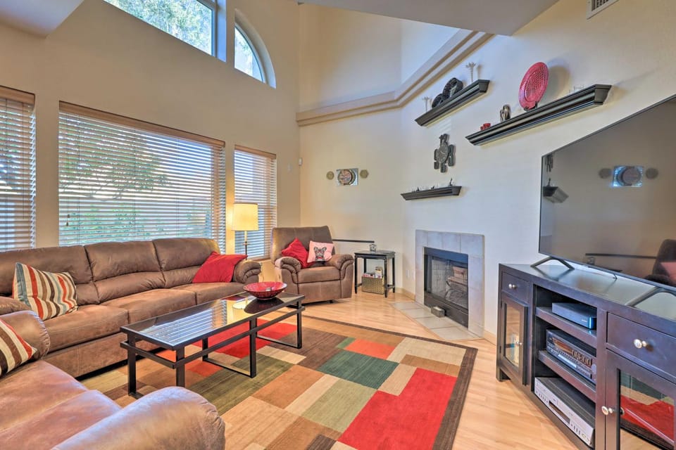 Resort-Style Gem w/ Pool Access: 10 Mi to Dtwn PHX House in Phoenix