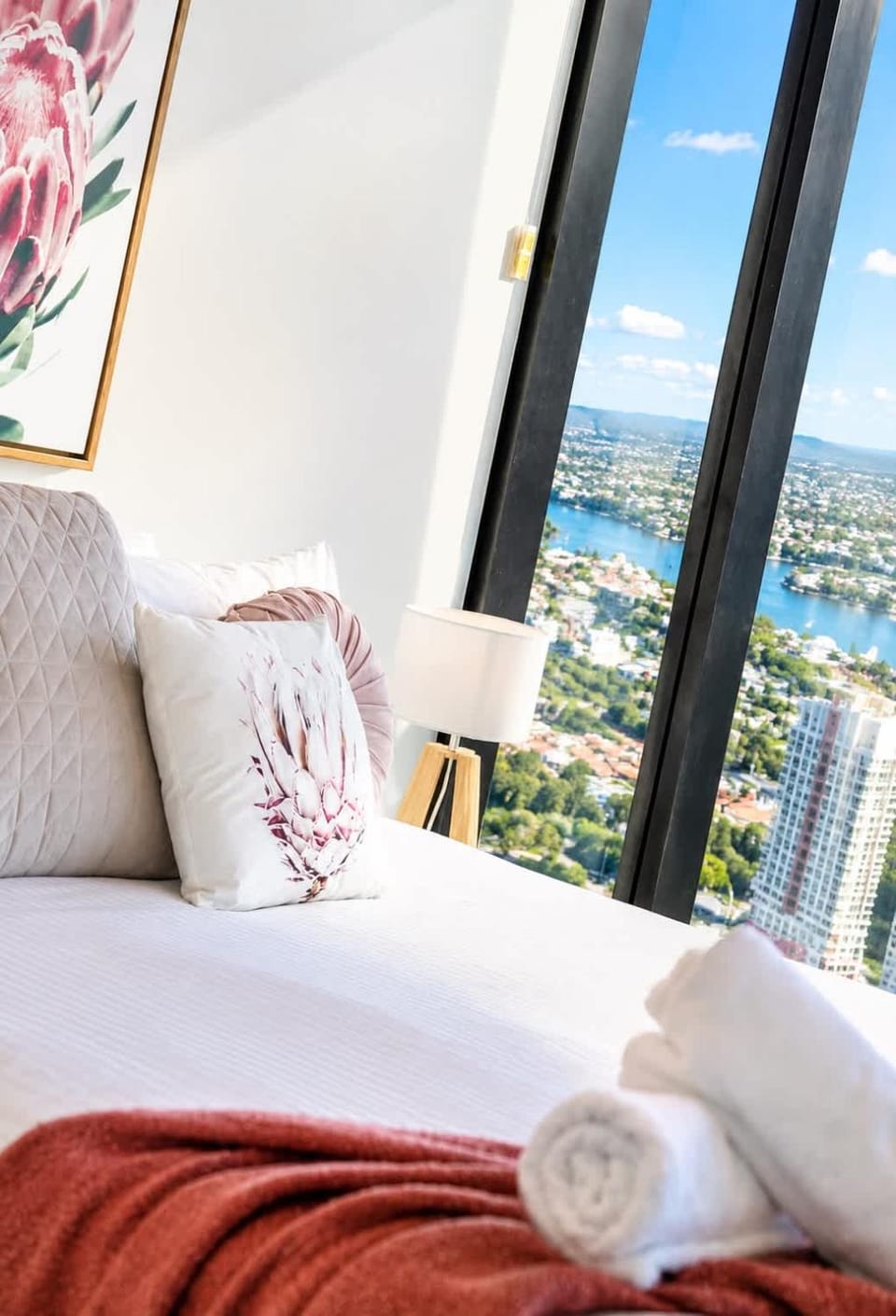 Lvl 59 Skytower Amazing Views CBD Wifi Carpark by Stylish Stays Apartment in Kangaroo Point