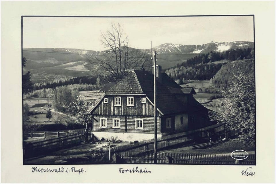 Property building, Neighbourhood