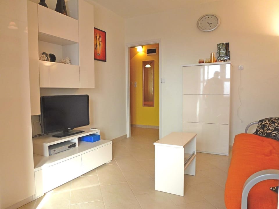 TV and multimedia, Living room, Seating area, On site