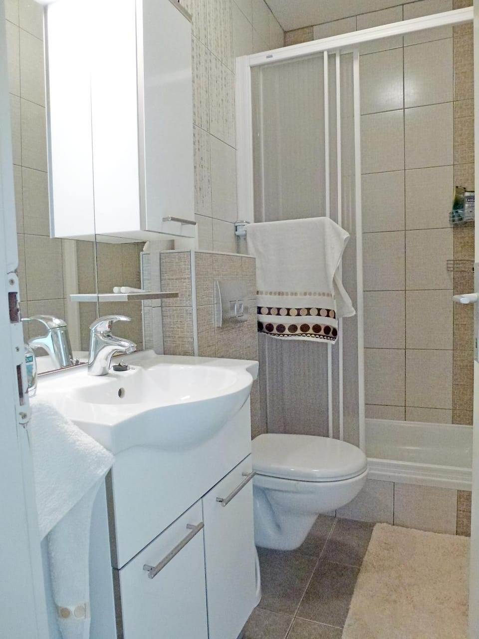 Shower, Toilet, Bathroom, On site