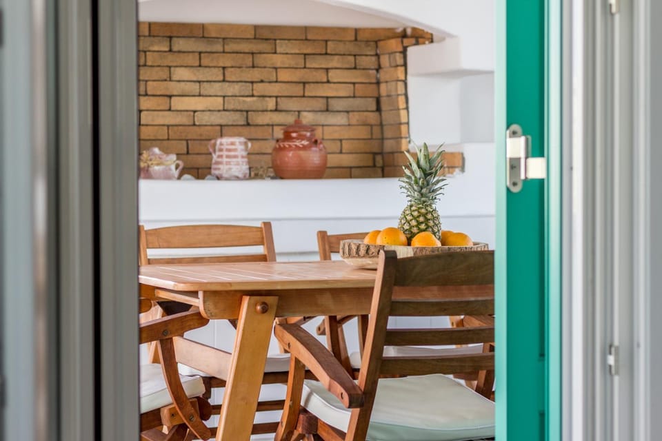 Balcony/Terrace, Decorative detail, Dining area