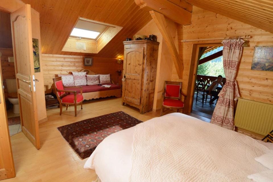 Auberge NEMOZ Bed and Breakfast in Auvergne-Rhône-Alpes