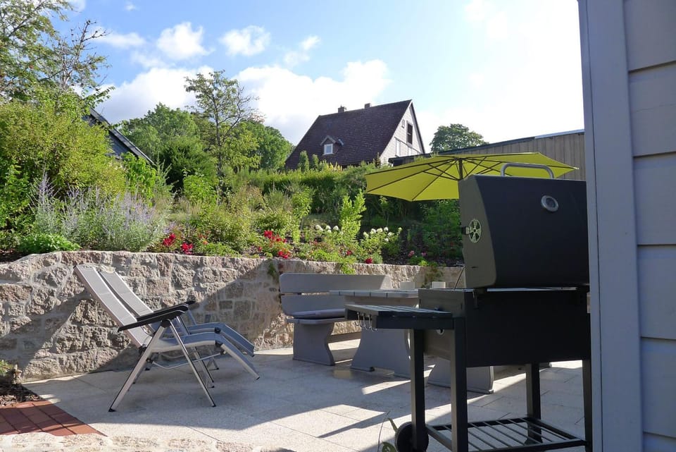 BBQ facilities, Garden, Balcony/Terrace, Garden view, sunbed
