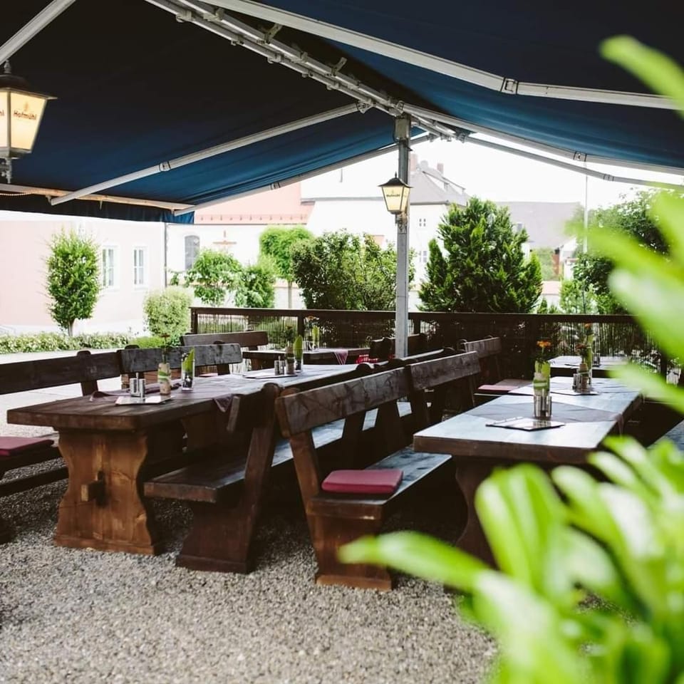 Banquet/Function facilities, Garden view