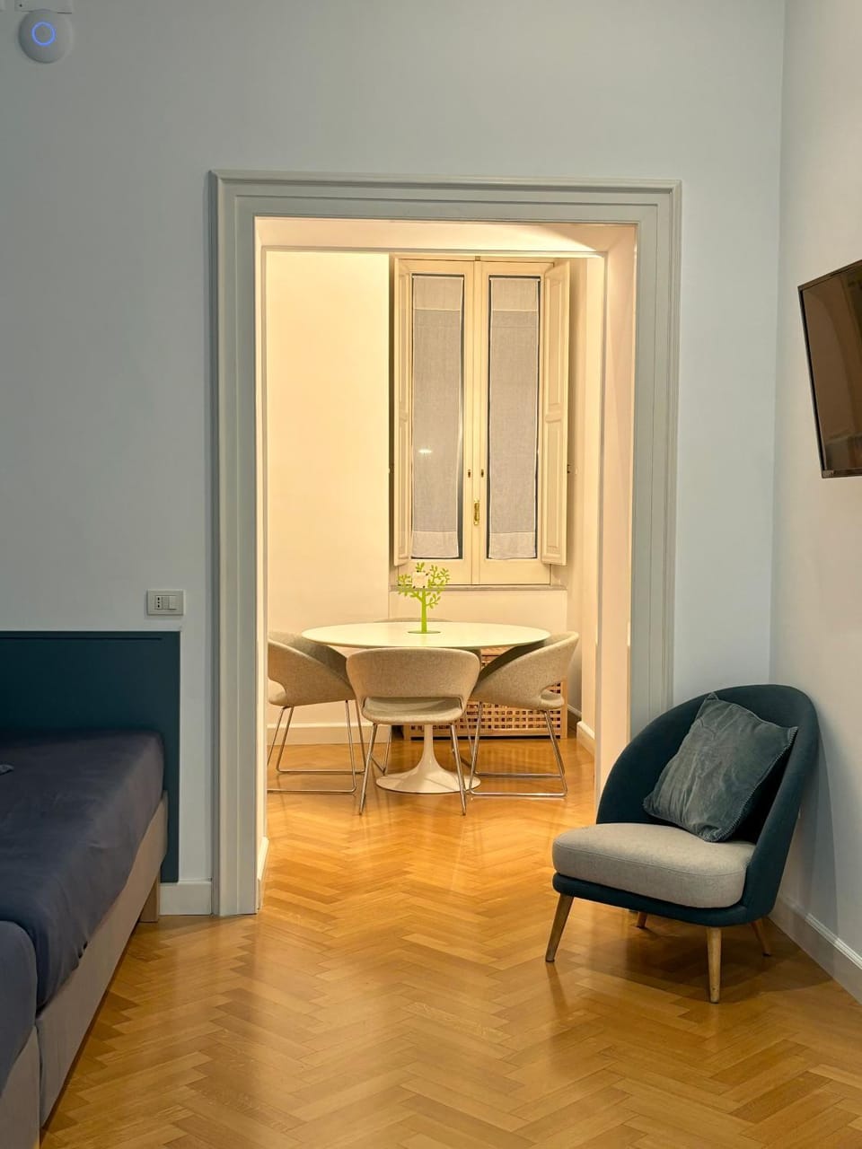 TV and multimedia, Living room, Dining area