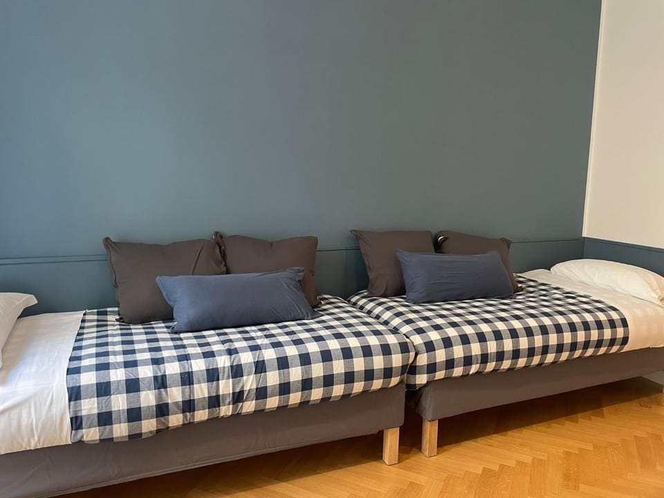 NAPOLIFOREVER ELEGANT APARTMENT Casa Vacanze a Chiaia CENTRO Apartment in Naples
