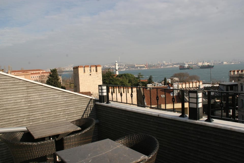 View (from property/room), Balcony/Terrace, City view, Sea view, Breakfast