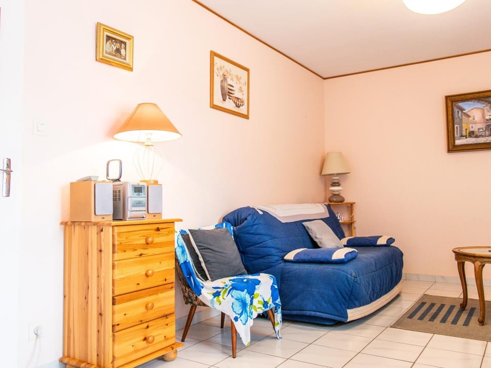 Appartement lumineux et proche plage aux Sables-d'Olonne - FR-1-197-446 Apartment in Les Sables-d'Olonne