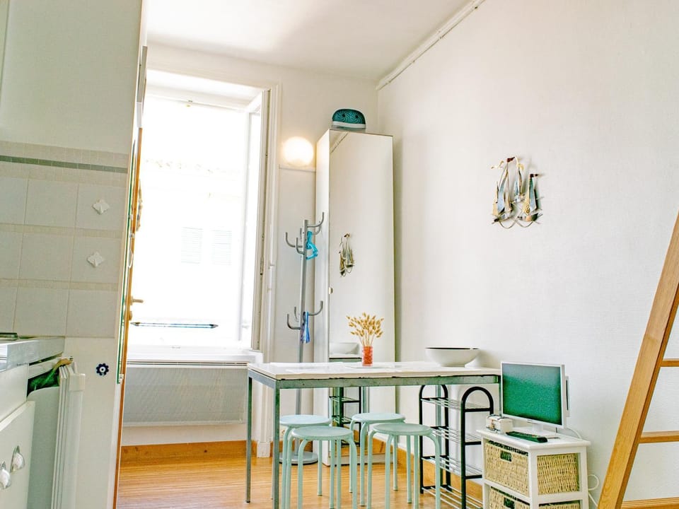 Studio cosy à 2 pas de la plage, proche commerces et animations - FR-1-197-448 Apartment in Les Sables-d'Olonne
