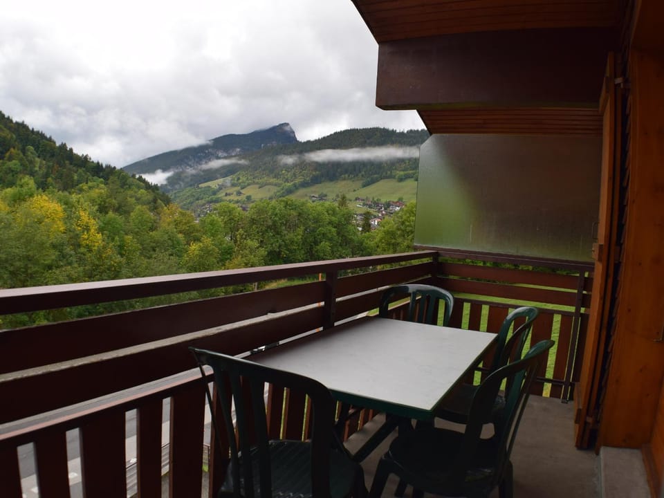 Appartement cosy 5 pers, proche piste ski, balcon vue montagne - FR-1-467-26 Apartment in Le Grand-Bornand