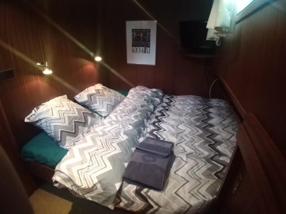 Lisbeth 1902 Docked boat in Brittany