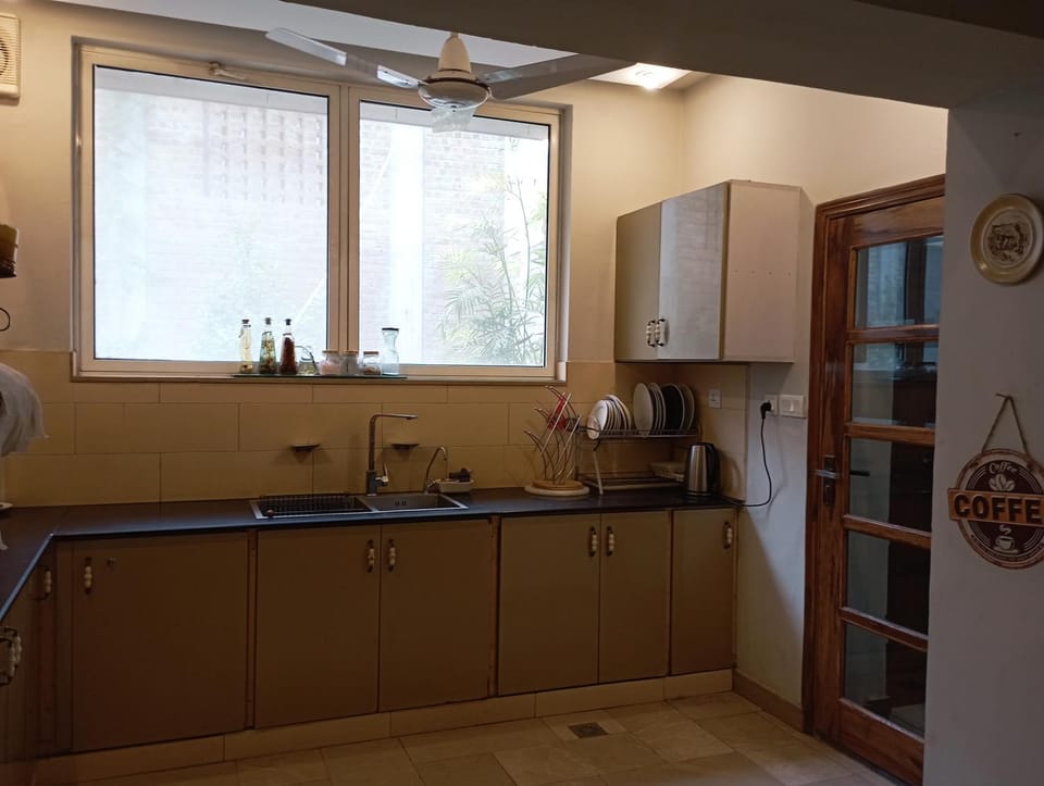 Kitchen or kitchenette, dishwasher, stove, kitchen