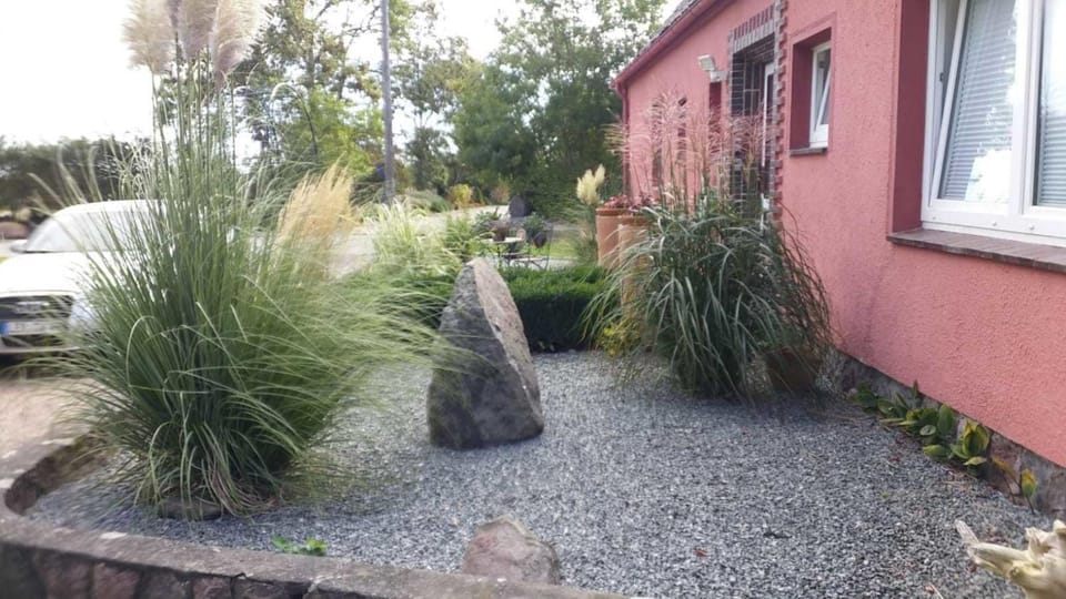 Facade/entrance, Garden