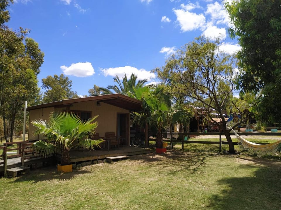 Property building, Day, Garden, Garden view