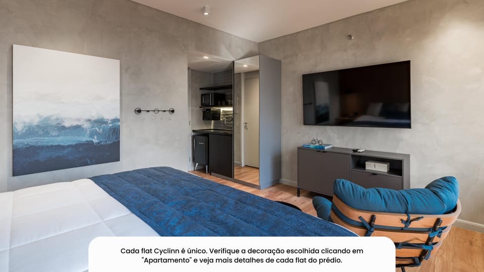 TV and multimedia, Kitchen or kitchenette, Photo of the whole room, Seating area, Bedroom, microwave, minibar, wardrobe, air conditioner