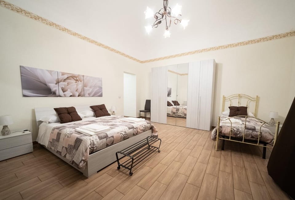 Bed, Balcony/Terrace, Photo of the whole room, Bedroom