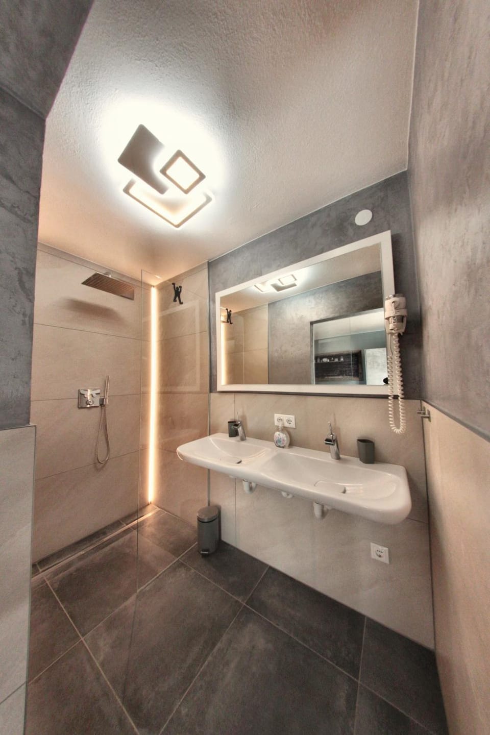 Shower, Bathroom, Bedroom