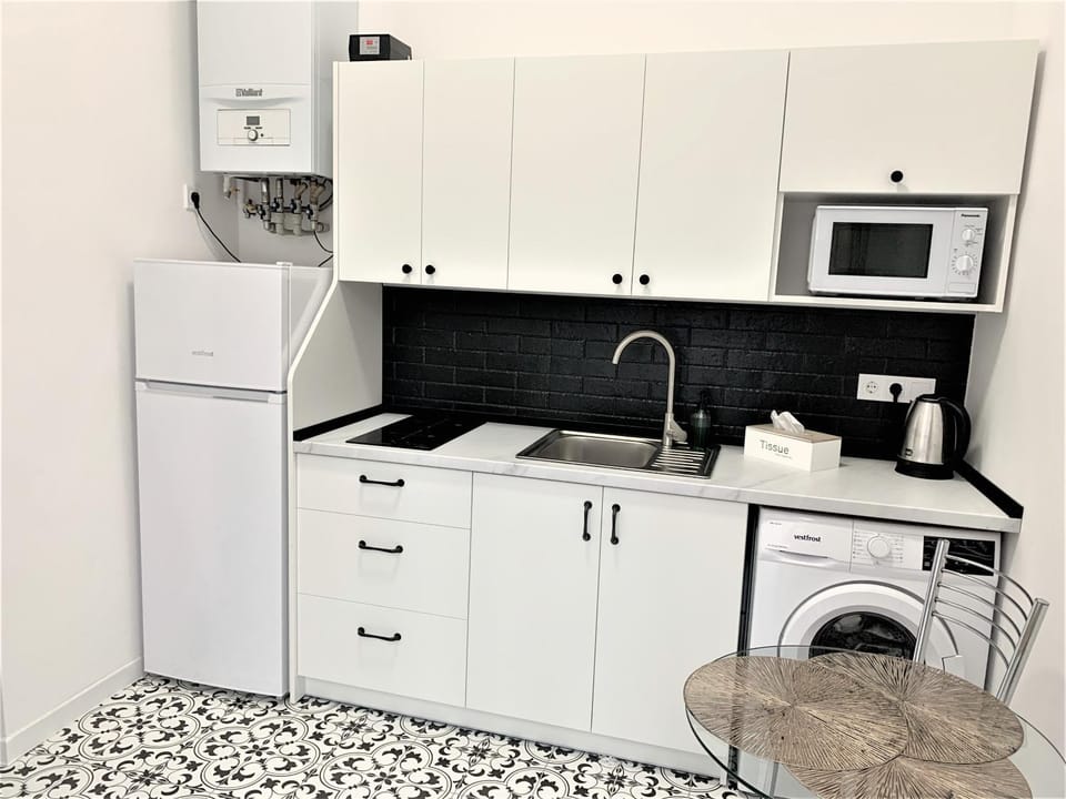 minibar, washing machine, kitchen